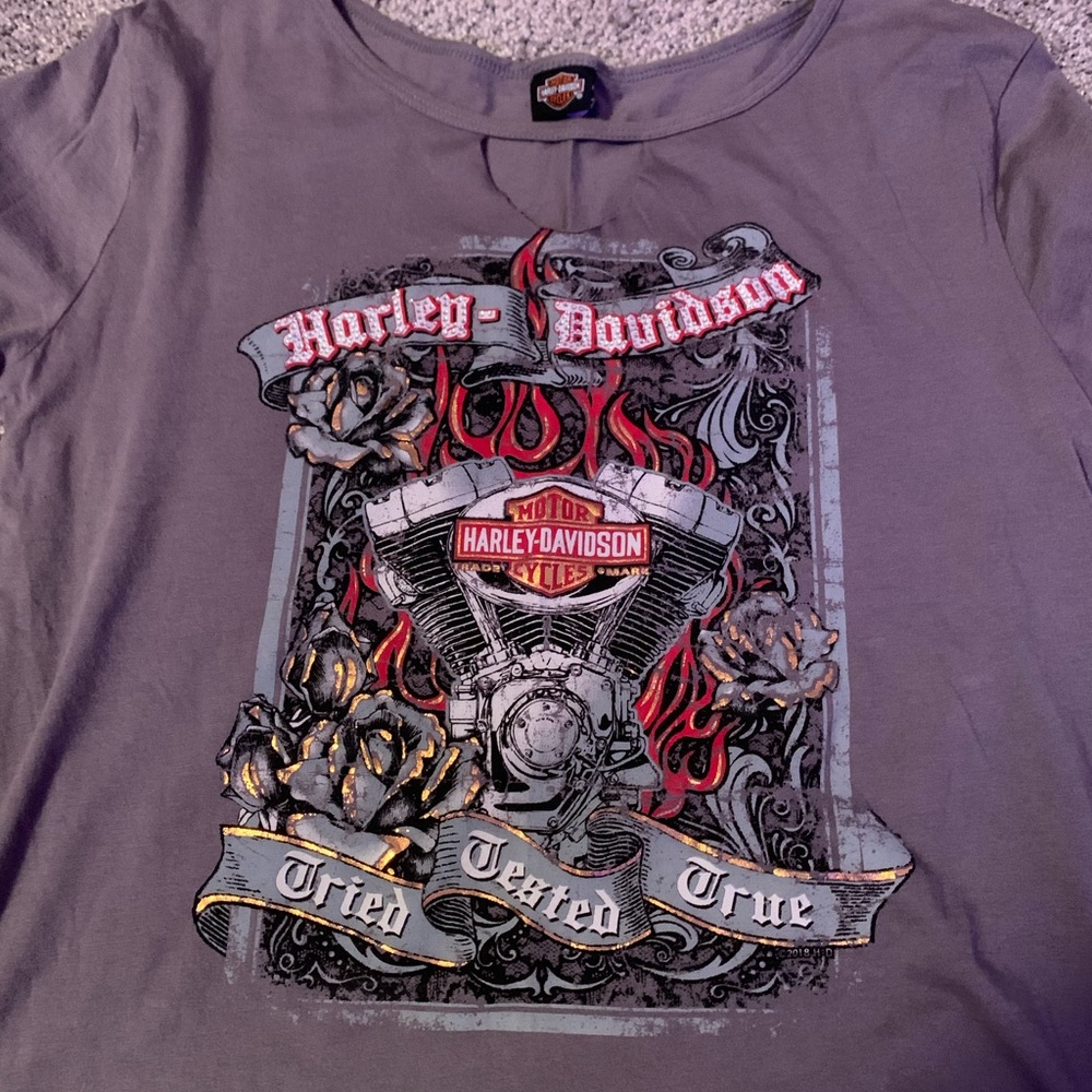 Women’s Harley Davidson T-shirt.